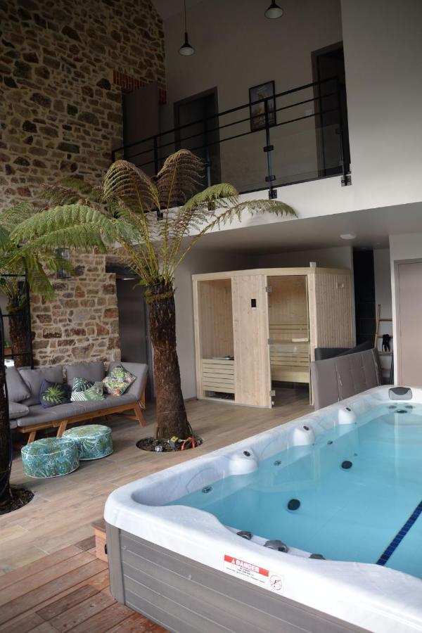 La grange de Tissey grand gîte avec spa et sauna Dragey-Ronthon Extérieur photo